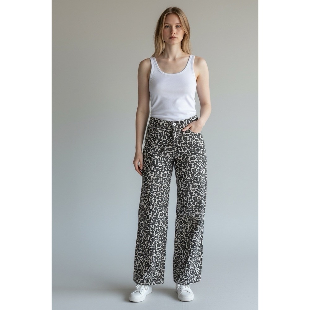 Splendid Lounge Denim Leopard Pant Soft Denim Size Medium NWT